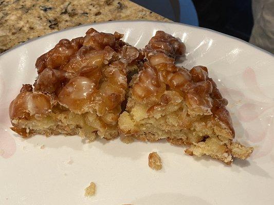 Best Apple fritter I've ever had! The crispy top, sweet & cinnamon.... Already craving another!