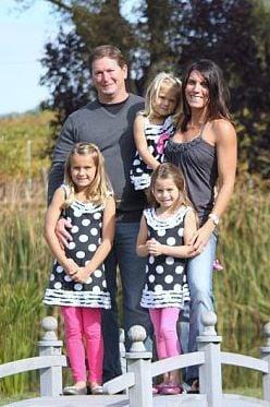 Dr. Hazard, his wife Shannon and his 3 daughters, ages 4, 6 & 8