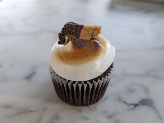 S'mores cupcake