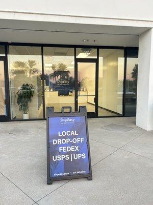 SHIP EASY. YOUR LOCAL DROP-OFF CENTER. FEDEX, USPS, UPS