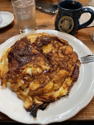 Apple Dutch Baby... worth its wait in gold.