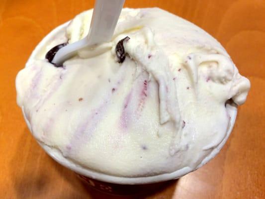 Sweet Cream (with blueberries)