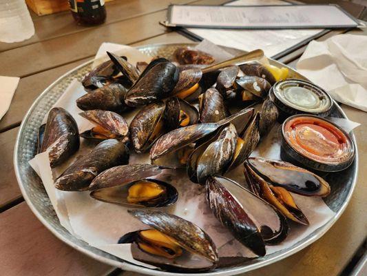 Sauteed mussels.