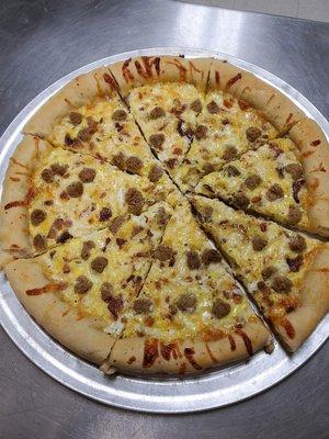 Breakfast Pizza offered every Saturday morning during the season (sausage, bacon and ham)