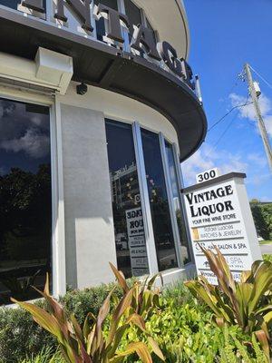 Vintage Liquor Brickell