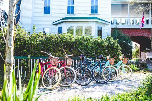 Enjoy a complimentary bike rental to cruise around Manteo