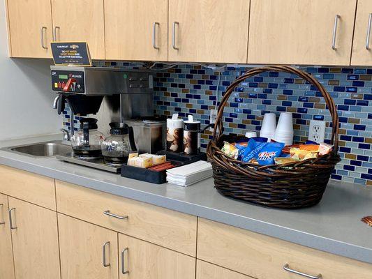 Our customer lounge features snacks, fresh coffee and free wifi!