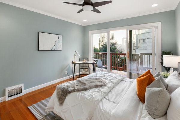 Partial view of 2nd bedroom w/ direct 
access to large deck
@ 153 Sanchez St