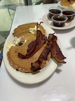 Chocolate chip pancakes and bacon