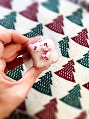 Peppermint bark bites