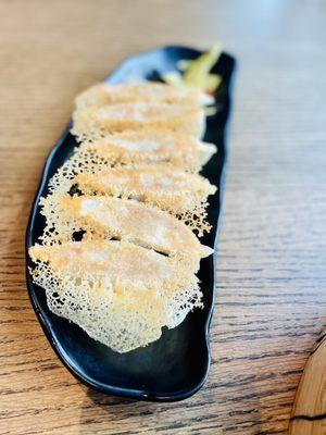 Fried Wonton with Spicy Garlic Sauce