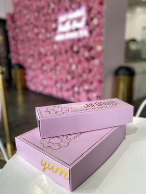 Cute pink boxes!