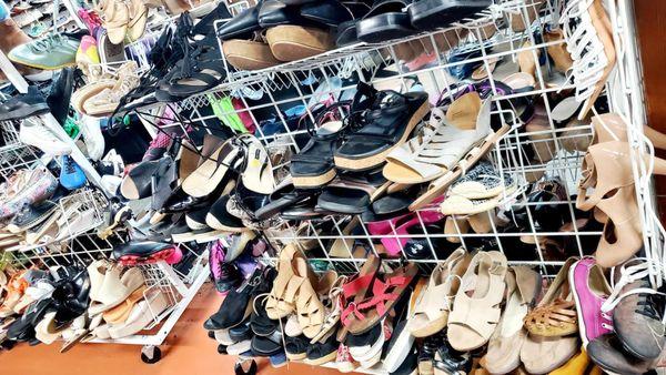 Womens used shoes sandals, heels, flats, sneakers boots all for $5 each