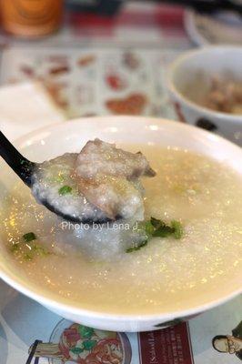 Small House Special Congee 狀元及第粥 ($6.95) - pretty bad. Was supposed to come with dace balls but had pig skin instead.