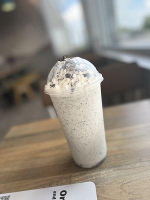 Vanilla Shake with Oreo