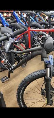 New bikes : Specialized rockhopper comp (showroom)