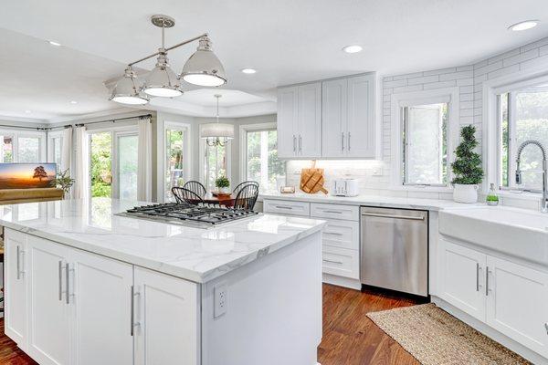 Beautiful upgraded kitchen in Laguna Crest Estates