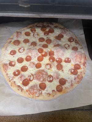 Barely any pepperoni.