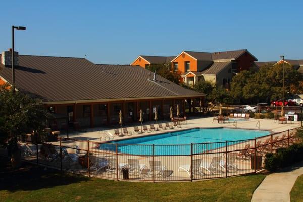 Sparkling pool and a great place to hang with friends!