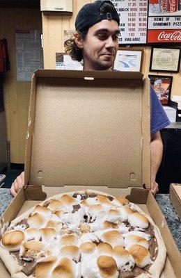 Chef Devin with the Delicious S'mores Pizza!