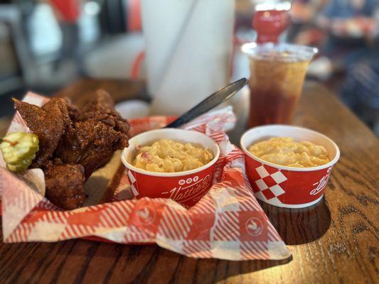 Three wings, medium heat, double mac n cheese, and sweet tea.  A visit to Memphis isn't complete without a trip to this Memphis classic.