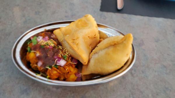 Samosa chaat