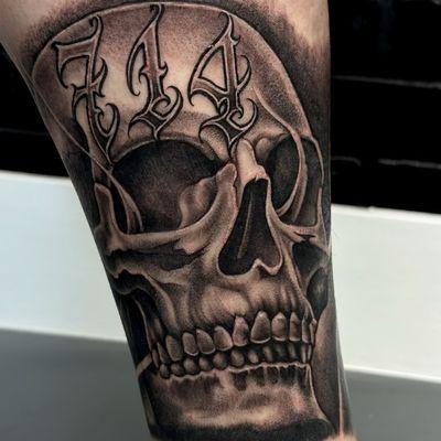 Skull tattoo by Emma