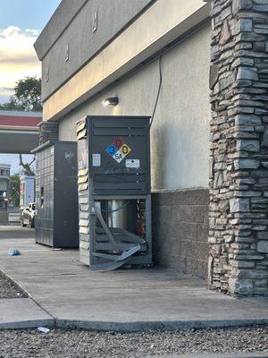 Damage to Circle K. Graffiti says "Suck Dick 4 Cigarettes".