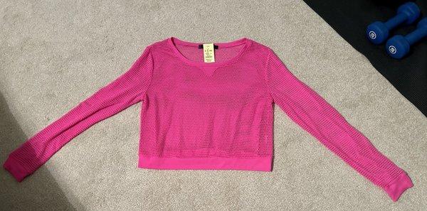 Super fun hot pink crop sweatshirt (perfect for an 80s party or post gym)