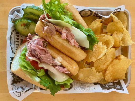 Build your own Pit Roast Beef on Hoagie Bread with Lettuce, Tomato and Cheese.