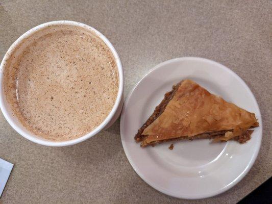 Snickerdoodle Latte & baklava