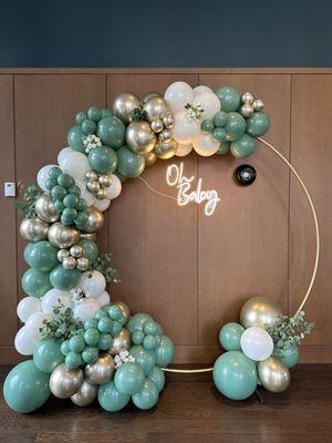 Circle stand package for baby shower