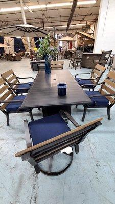 D' Fave set Fire outdoor dining table Sheridans Mkt FRIYAY August 12th 2022