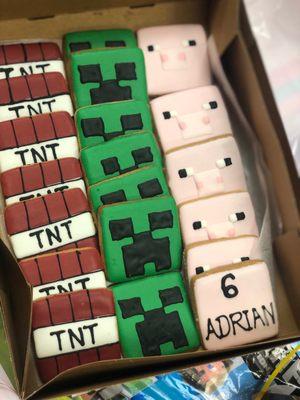 Minecraft themed cookies