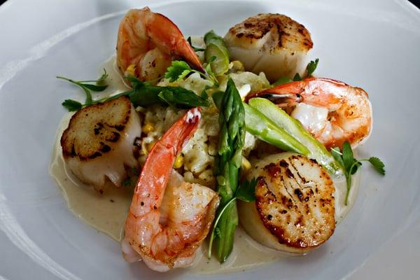 Seared Brown Scallops & Shrimp, Dinner Menu