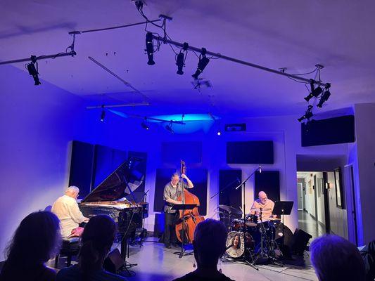 Bill Mays Jazz Trio performing at WDNA 88.9FM Serious Jazz Miami at the Jazz Encounters Concert series on November 10, 2023.