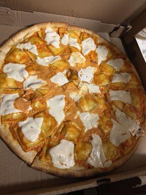 Ravioli pizza