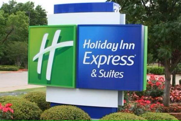 Holiday Inn Express & Suites Nokomis