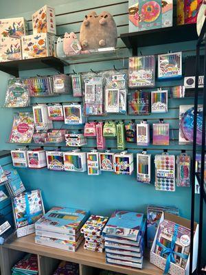 Art supplies, kits and fun gifts!