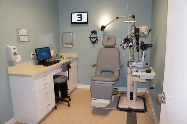 An exam room with state of the art equipment.