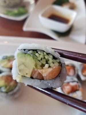 Alaskan roll (cucumber, avocado, salmon)