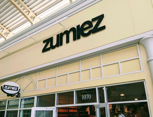 Zumiez