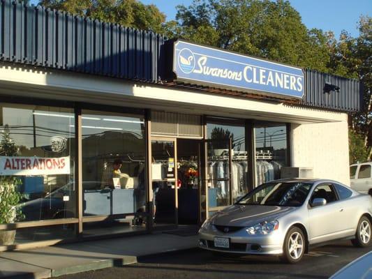 Store front across from Raley's