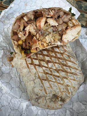 California Burrito (= San Diego style!) with chicken instead of usual beef (carne asada) and FRENCH FRIES inside!!!