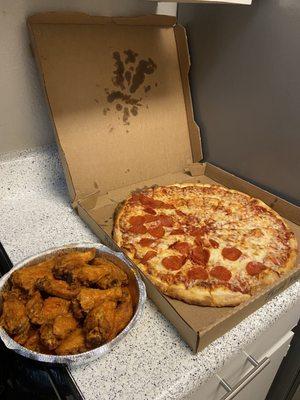 Pizza & Wings