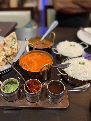 Saffron Chicken Curry Dinner and Rice Dinner and Garlic Naan Dinner