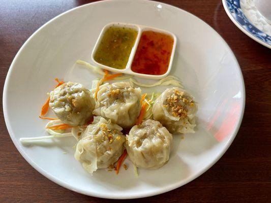 Tea rose (Thai style dumplings)