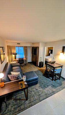 1br suite