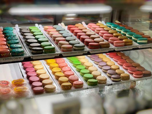 We now have 22 macaron flavors!