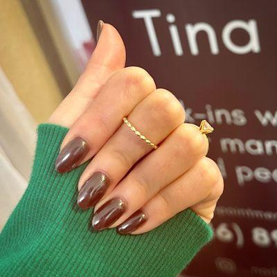 Dipping powder on natural nails with chrome top